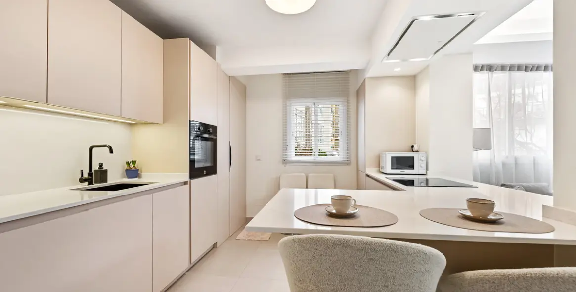 Long-term rent of middle floor apartment in Marbella 5