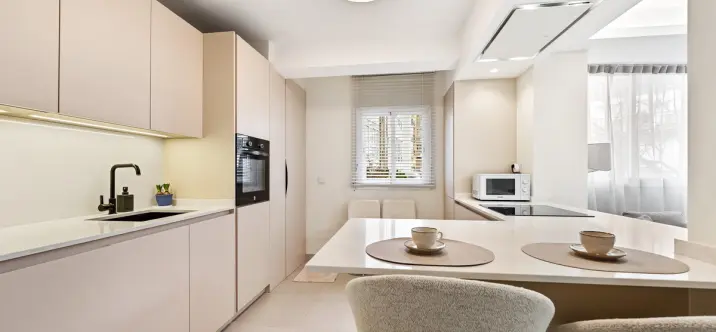 Long-term rent of middle floor apartment in Marbella 4