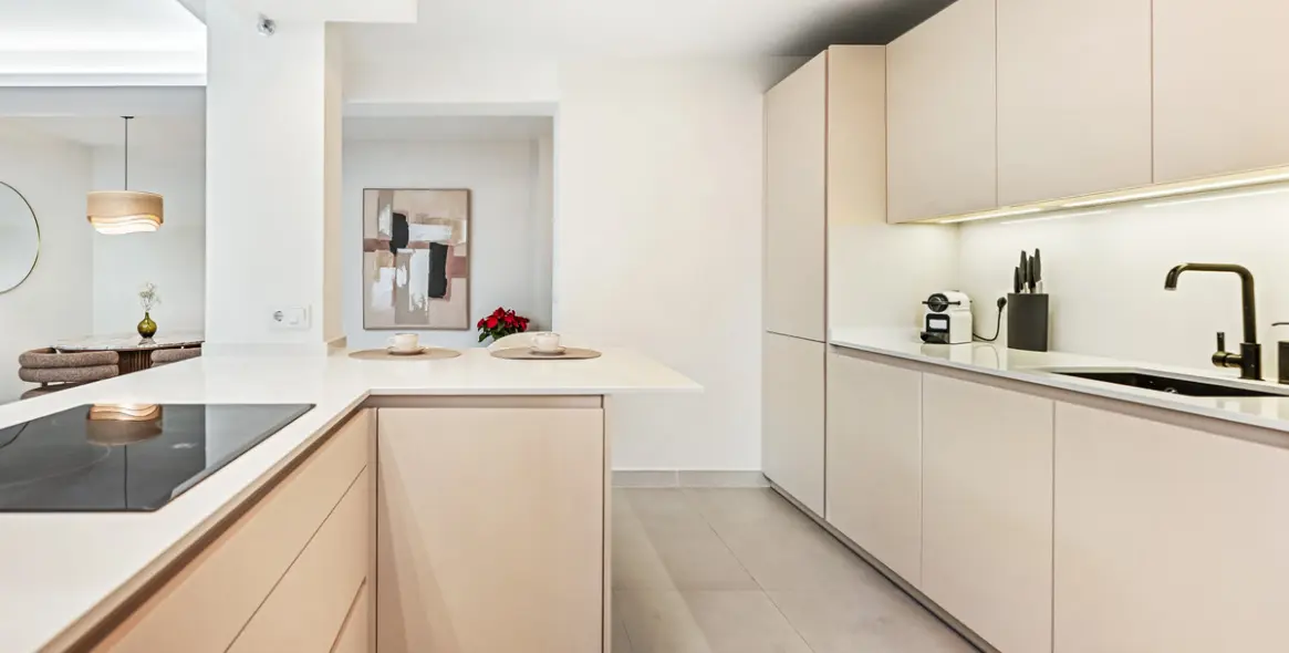 Long-term rent of middle floor apartment in Marbella 8