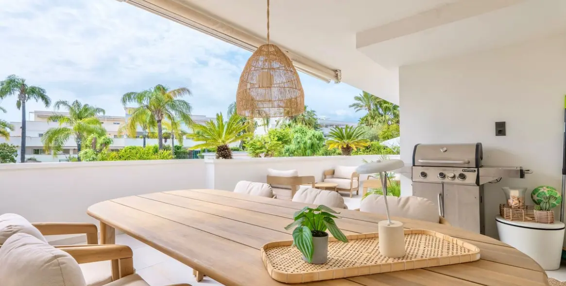 Short-term rent of ground floor apartment in Puerto Banús 1