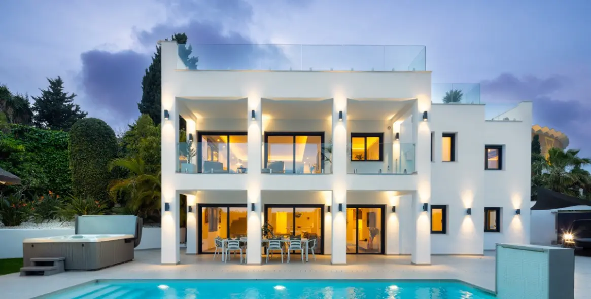 Short-term rent of detached villa in Nueva Andalucía 2