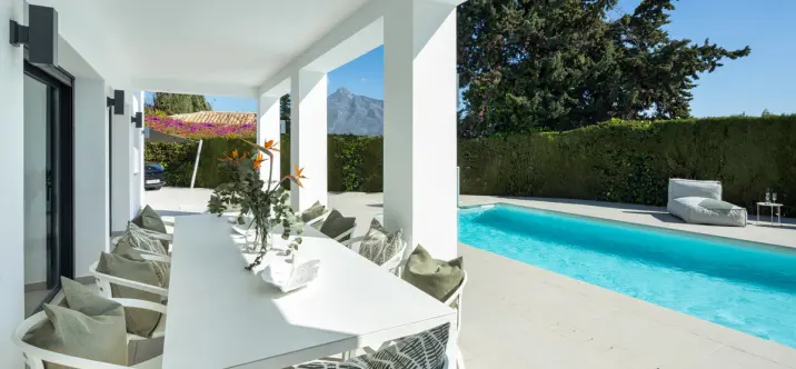 Short-term rent of detached villa in Nueva Andalucía 3