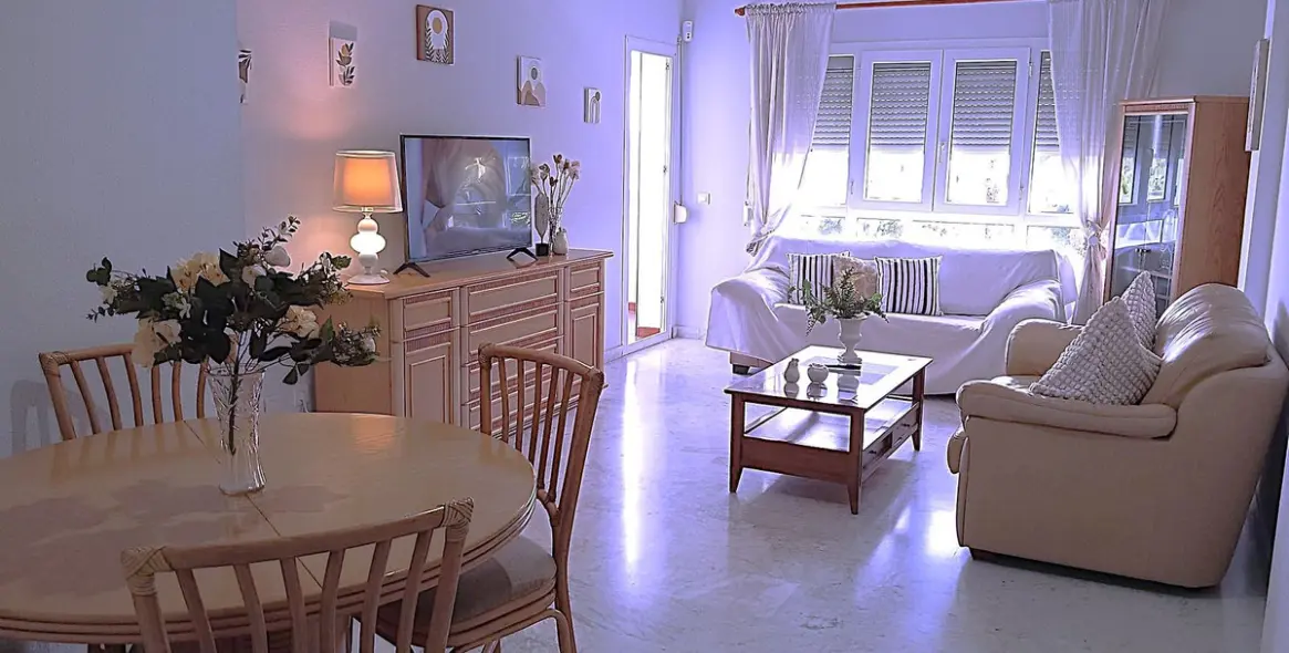 Venta de apartamento en planta media en Marbella 2