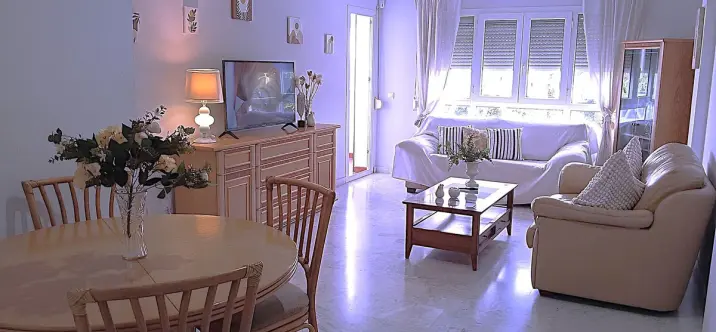 Venta de apartamento en planta media en Marbella 1