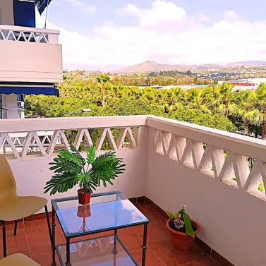 Venta de apartamento en planta media en Marbella