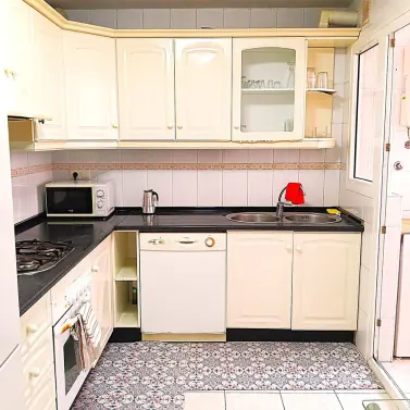 Venta de apartamento en planta media en Marbella