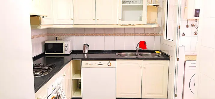 Venta de apartamento en planta media en Marbella 4
