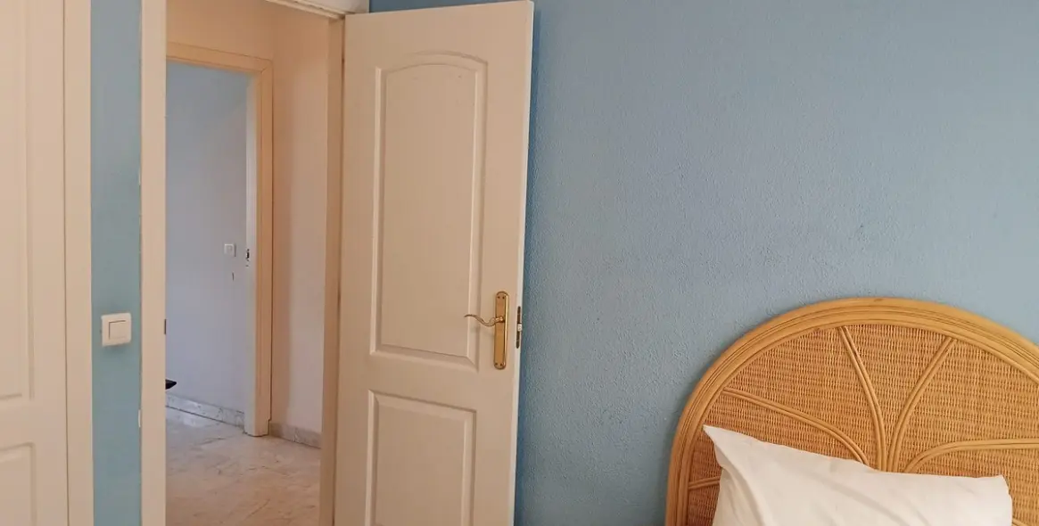 Venta de apartamento en planta media en Marbella 10
