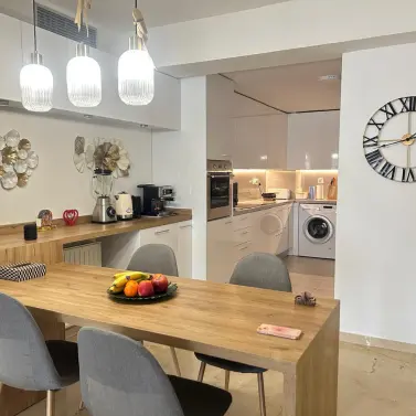Venta de apartamento en planta media en Guadalmina Alta