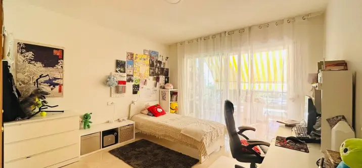 Venta de apartamento en planta media en Guadalmina Alta 4