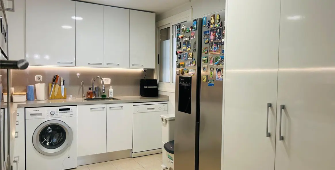 Venta de apartamento en planta media en Guadalmina Alta 7
