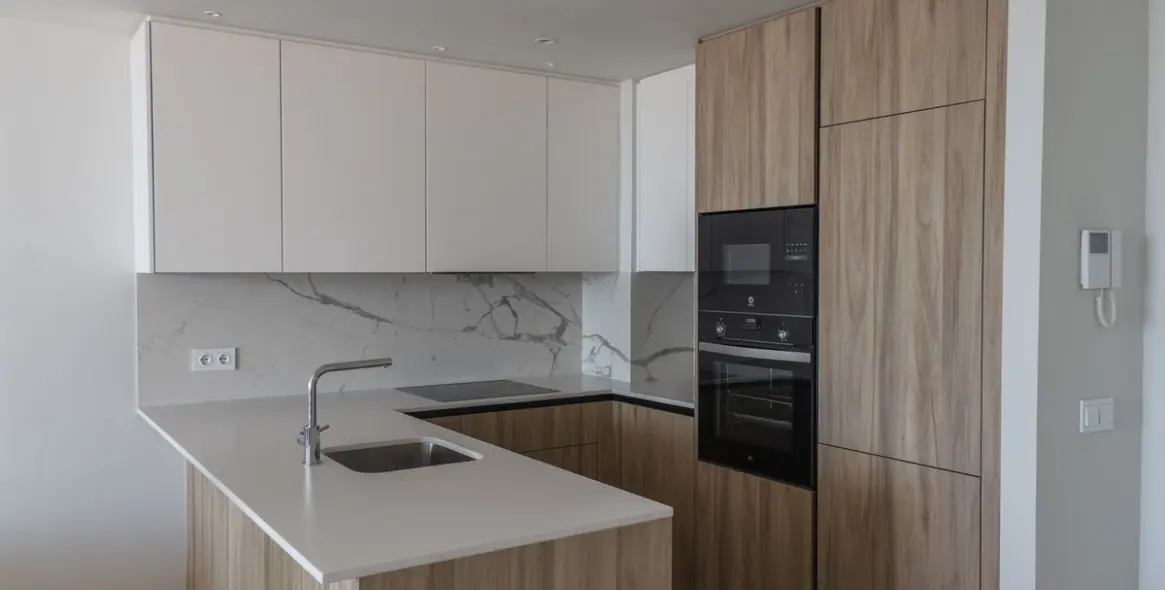 Venta de ático dúplex en Estepona 2