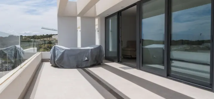 Venta de ático dúplex en Estepona 4