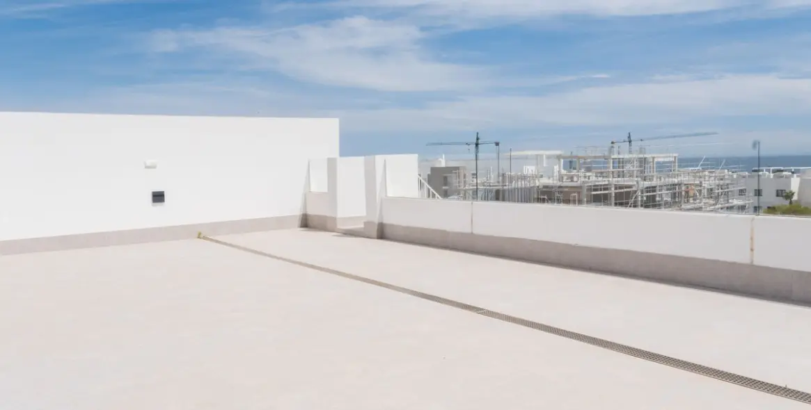 Venta de ático dúplex en Estepona 12