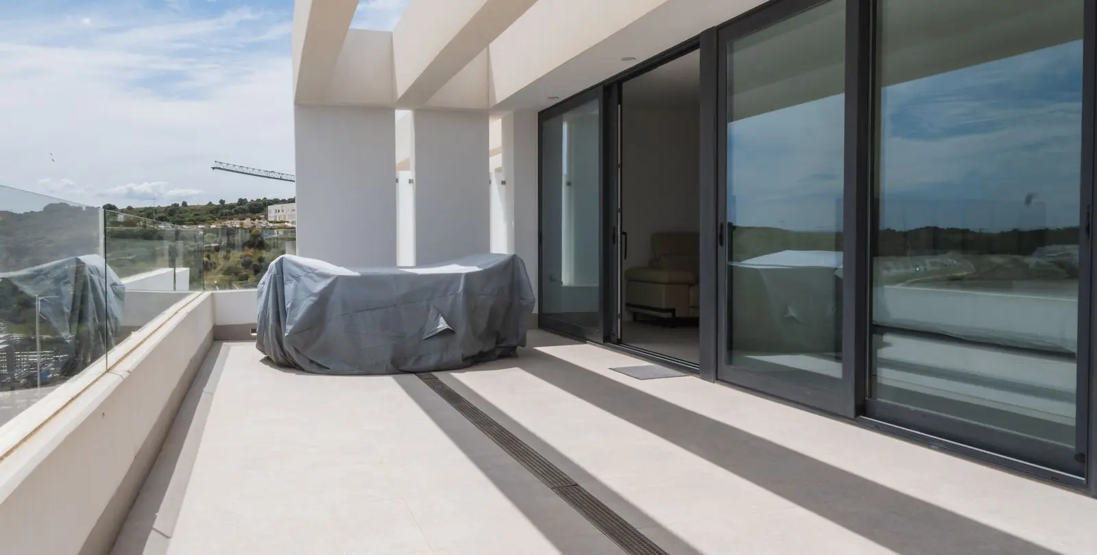 Продажа двухуровневого пентхауса в Estepona 5