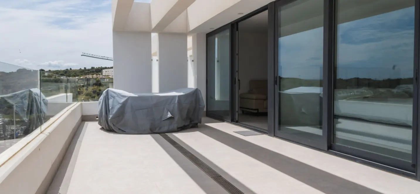 Venta de ático dúplex en Estepona 4