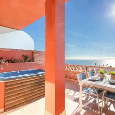 Venta de ático dúplex en Carvajal