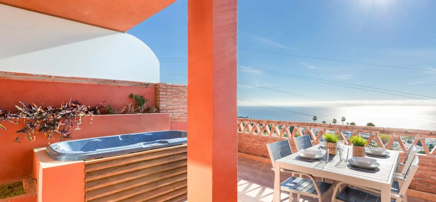 Venta de ático dúplex en Carvajal 0