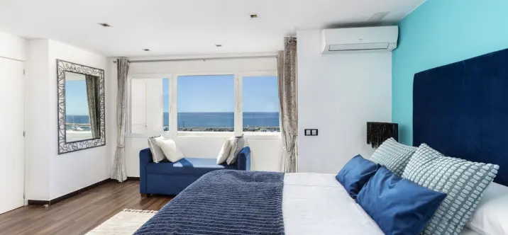 Venta de ático en Puerto Banús 4