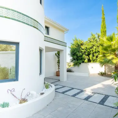 Краткосрочная аренда  отдельно стоящей виллы в Estepona