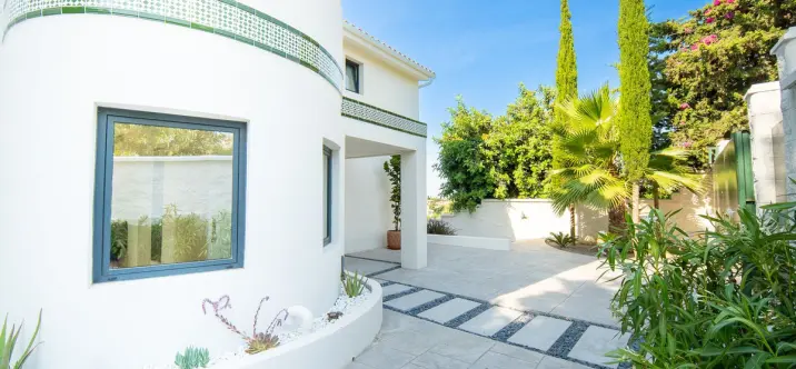Краткосрочная аренда  отдельно стоящей виллы в Estepona 2