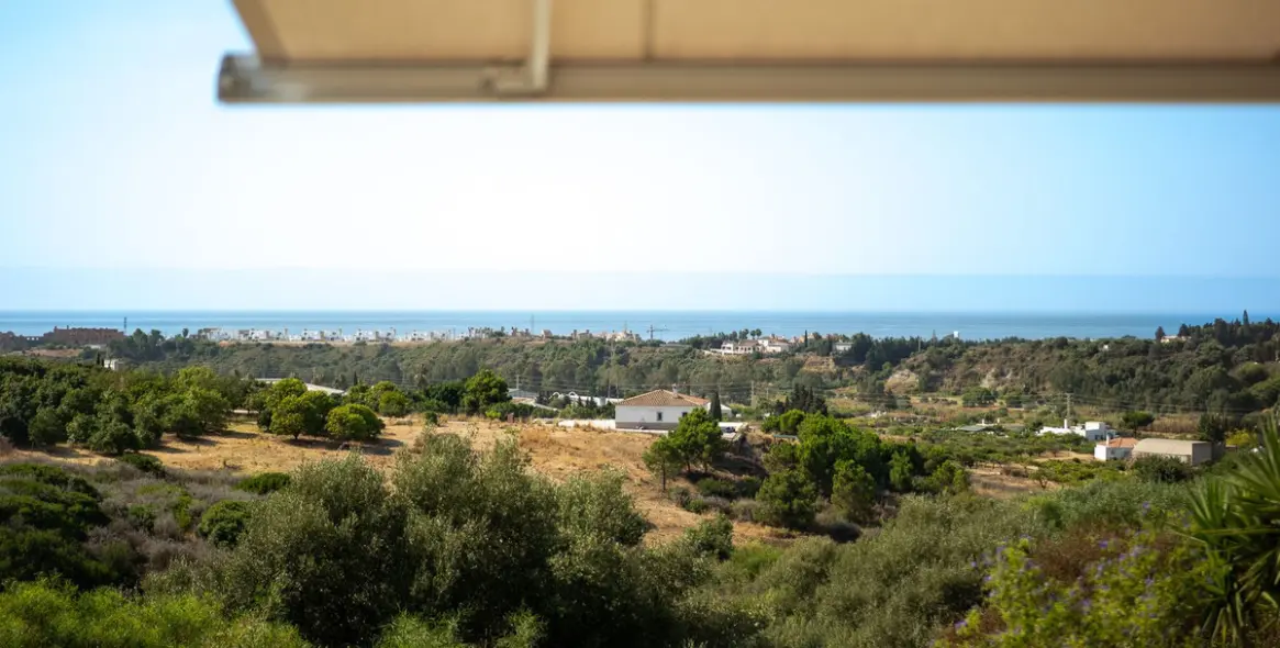 Short-term rent of detached villa in Estepona 11