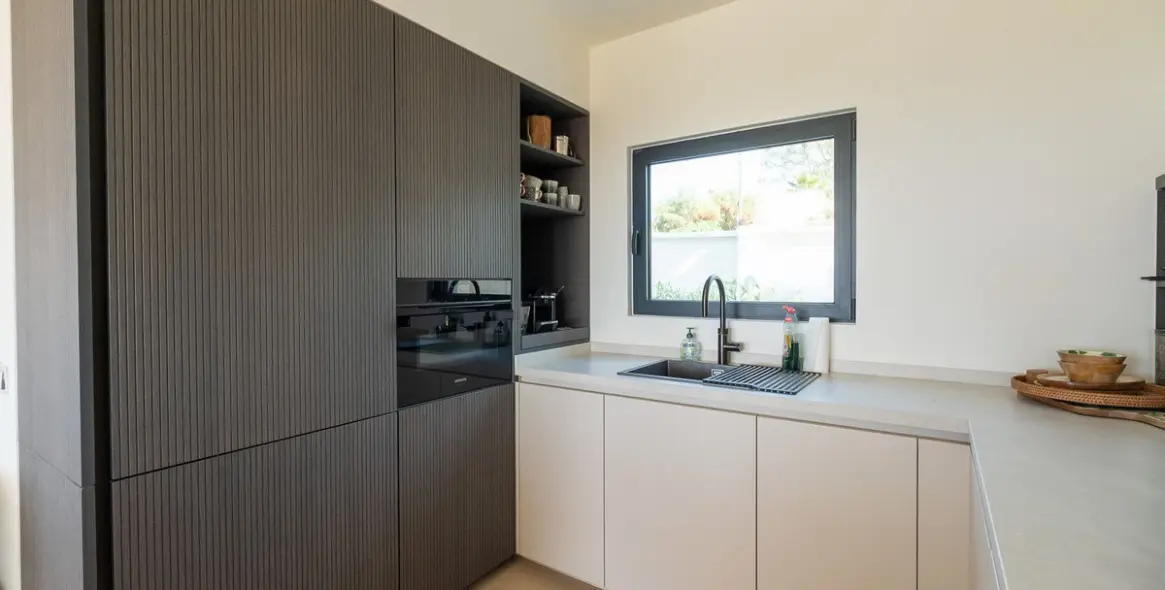 Short-term rent of detached villa in Estepona 18