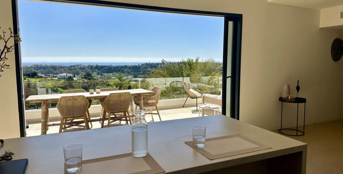 Short-term rent of detached villa in Estepona 26