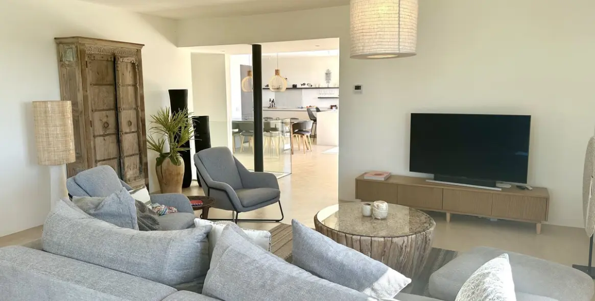 Short-term rent of detached villa in Estepona 30