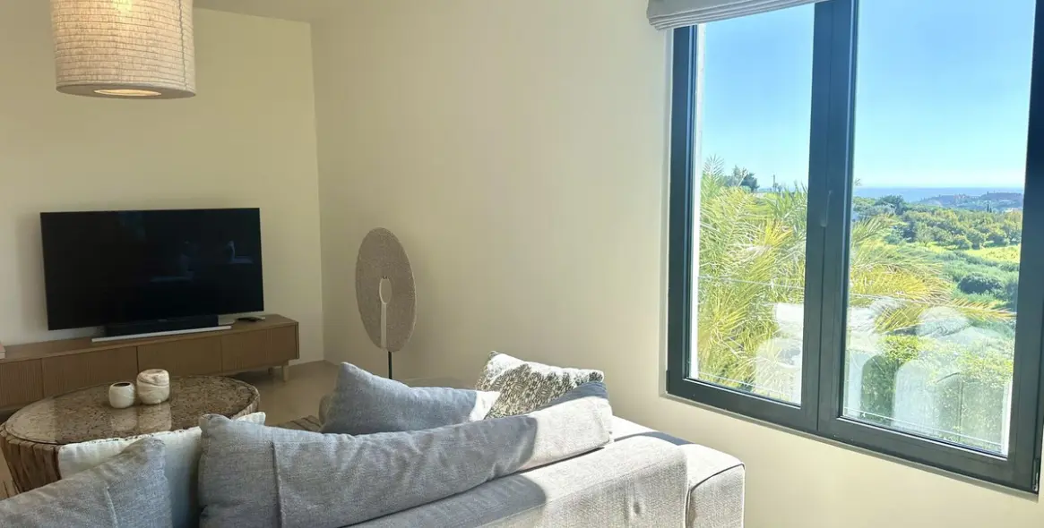 Short-term rent of detached villa in Estepona 31