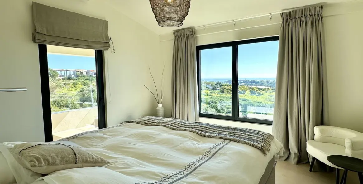 Short-term rent of detached villa in Estepona 35