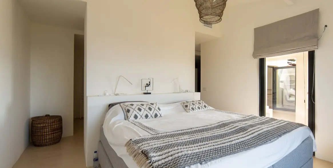 Short-term rent of detached villa in Estepona 39