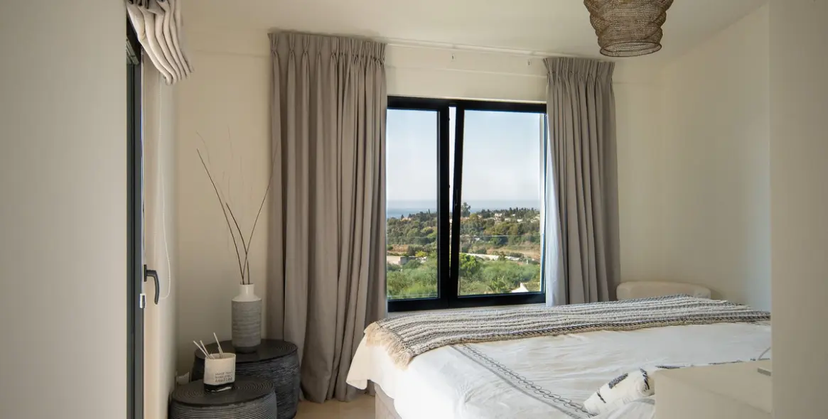 Short-term rent of detached villa in Estepona 41
