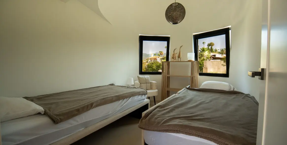 Short-term rent of detached villa in Estepona 49