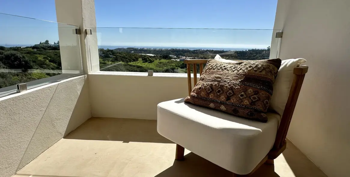 Short-term rent of detached villa in Estepona 50