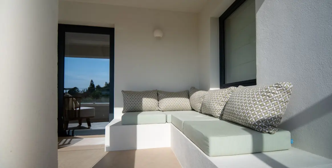 Short-term rent of detached villa in Estepona 53