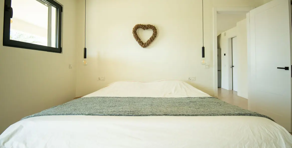 Short-term rent of detached villa in Estepona 60