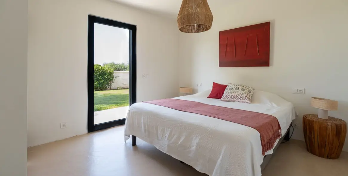 Short-term rent of detached villa in Estepona 74