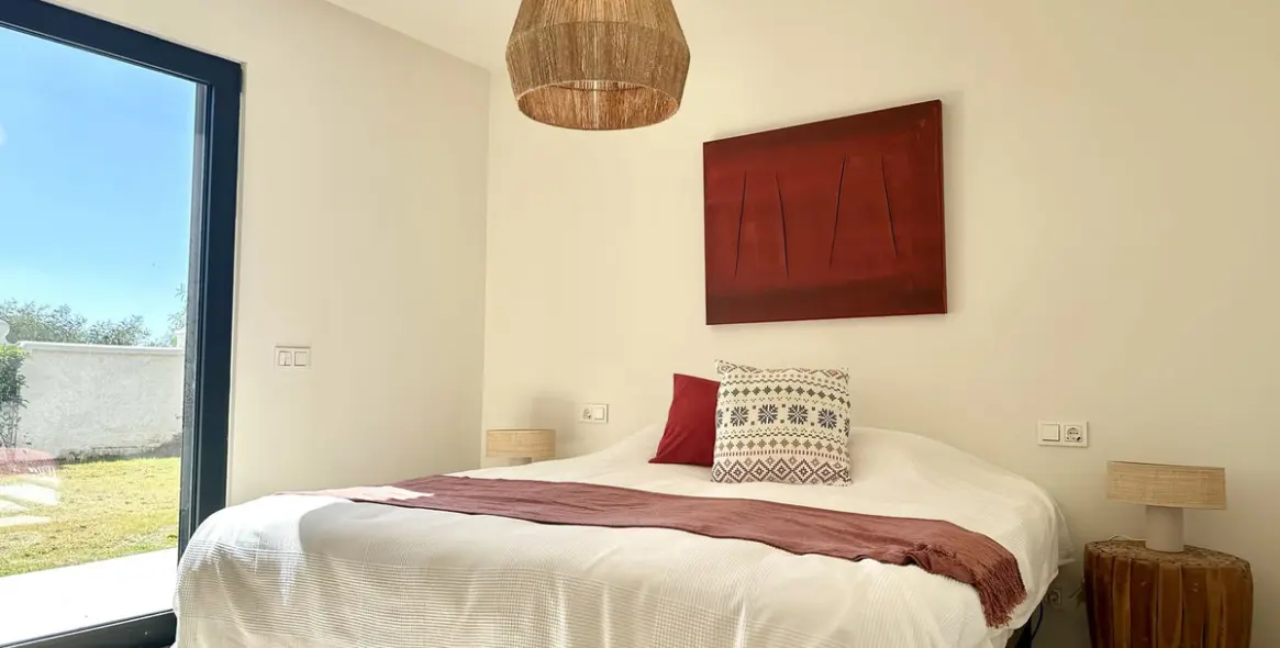 Short-term rent of detached villa in Estepona 76