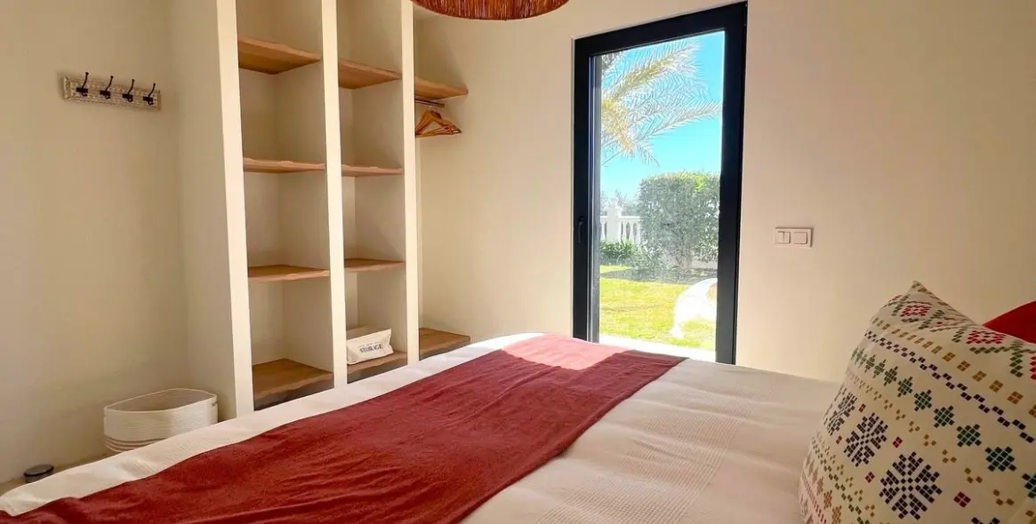 Short-term rent of detached villa in Estepona 78