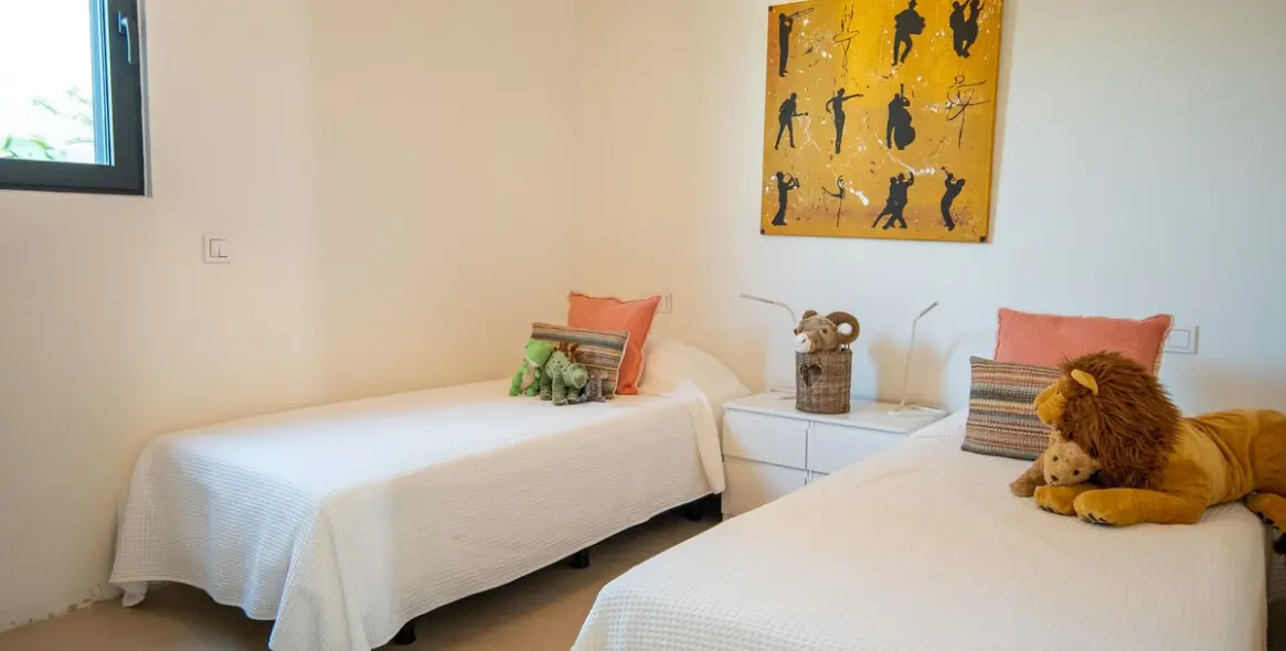 Short-term rent of detached villa in Estepona 87