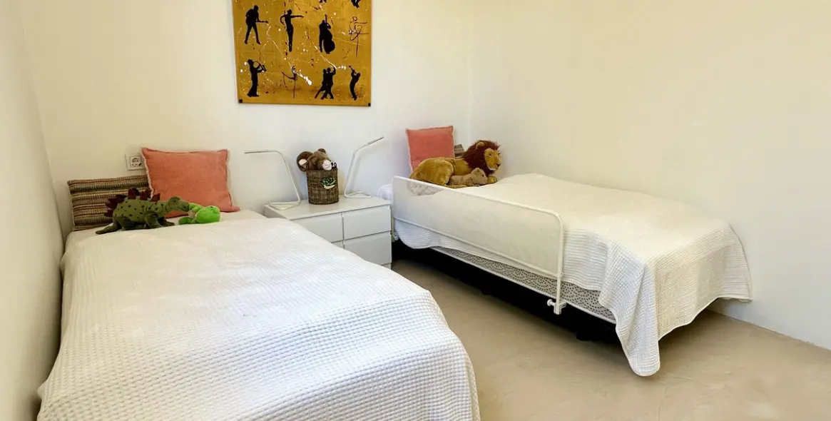 Short-term rent of detached villa in Estepona 91