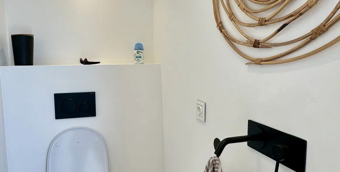 Short-term rent of detached villa in Estepona 95