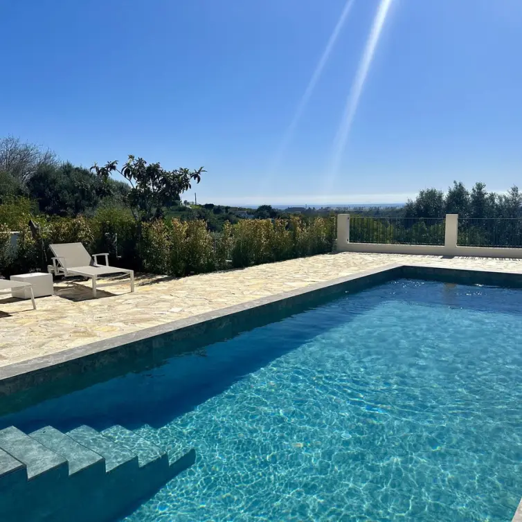 Short-term rent of detached villa in Estepona