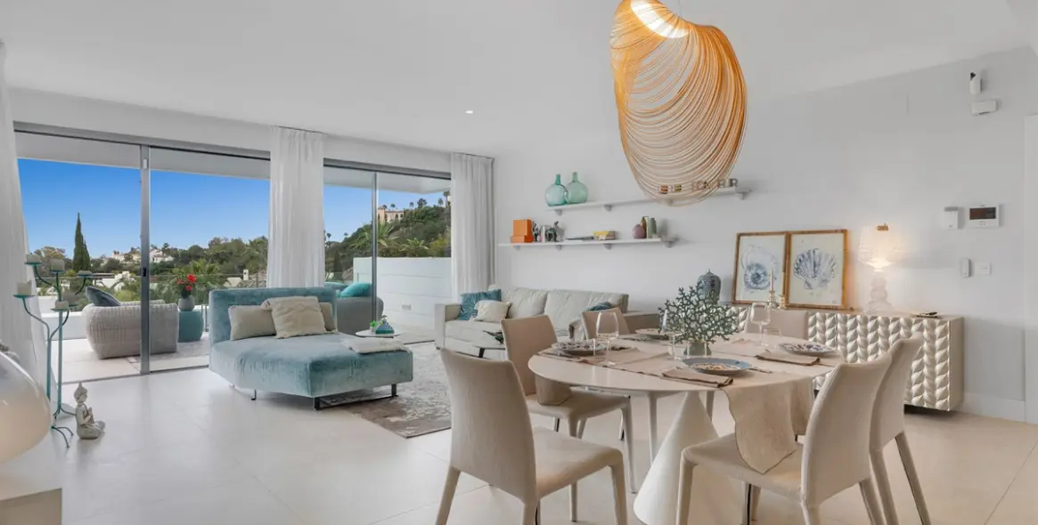 Venta de apartamento en planta media en Benahavís 7