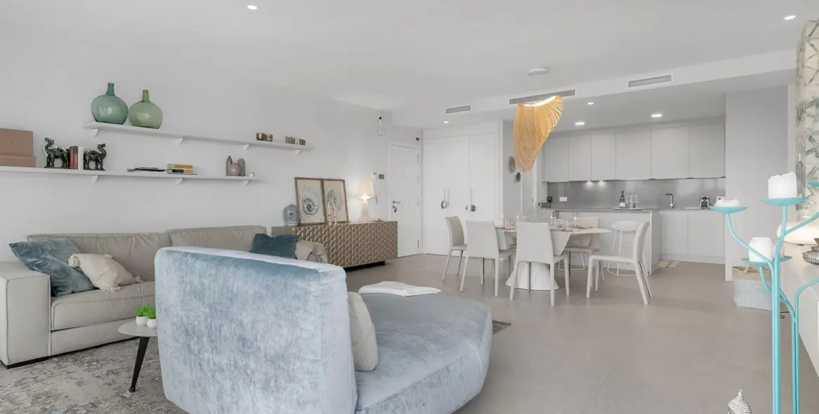 Venta de apartamento en planta media en Benahavís 9