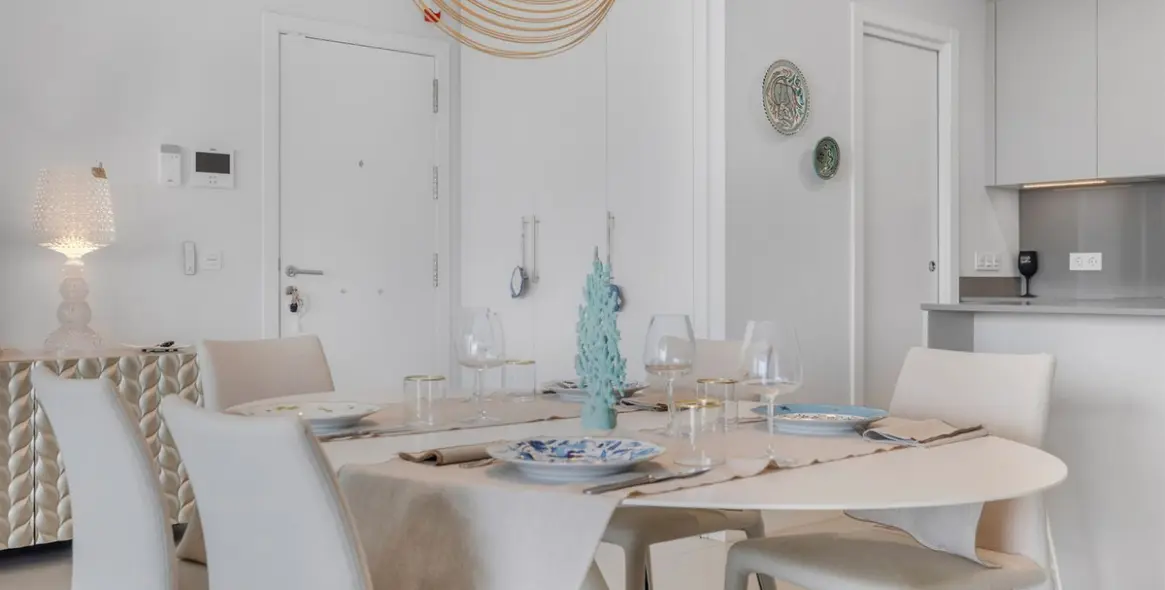 Venta de apartamento en planta media en Benahavís 11