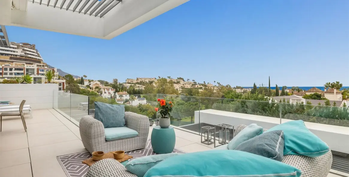Venta de apartamento en planta media en Benahavís 34