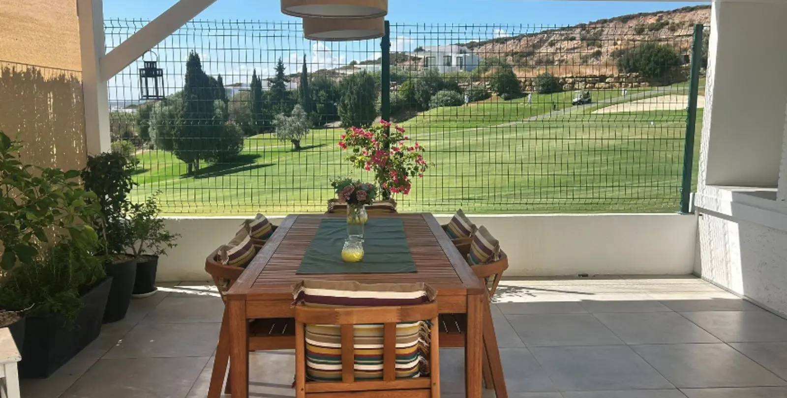 Продажа апартаментов на первом этаже в Casares Playa 2