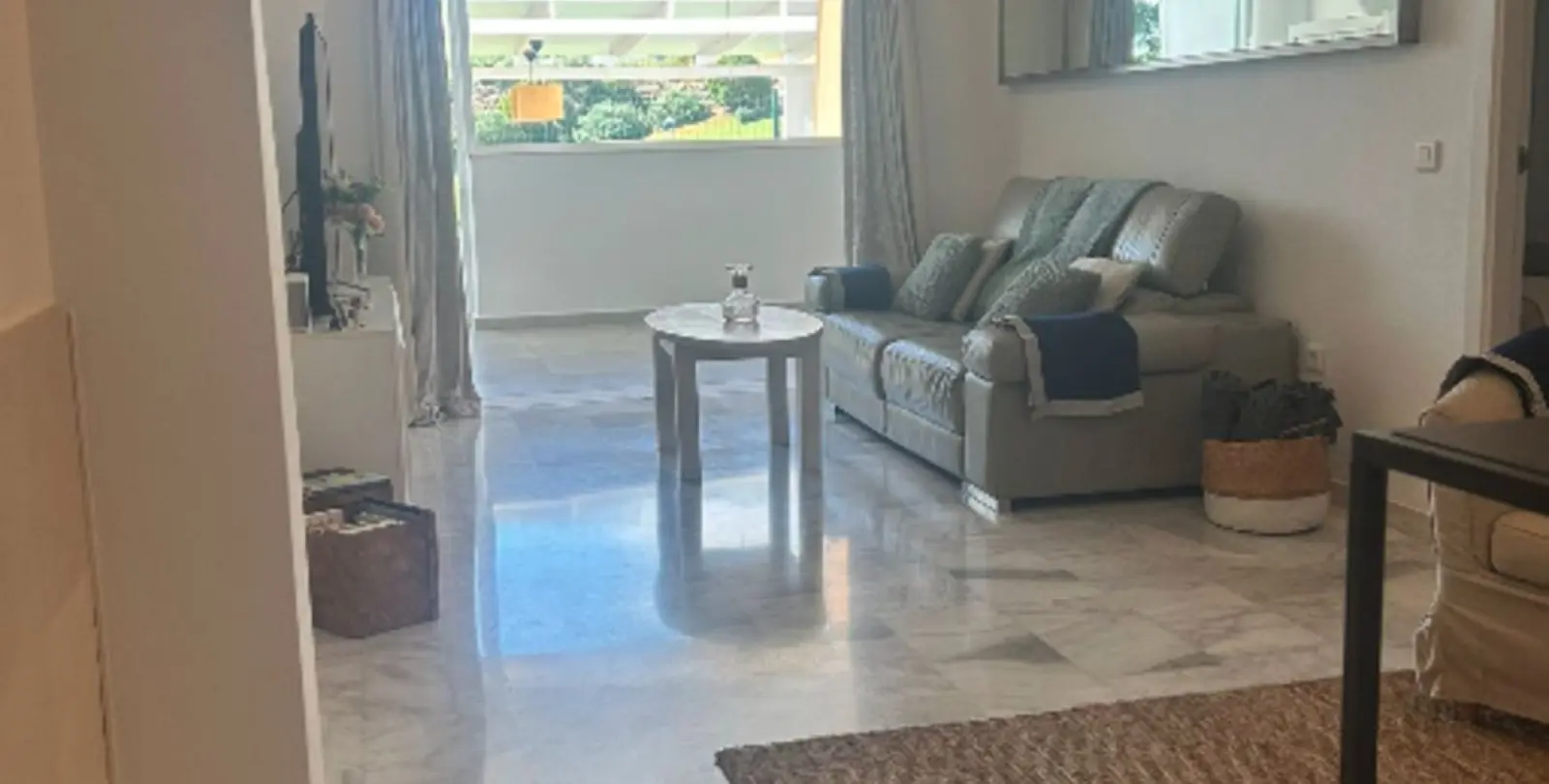 Продажа апартаментов на первом этаже в Casares Playa 7